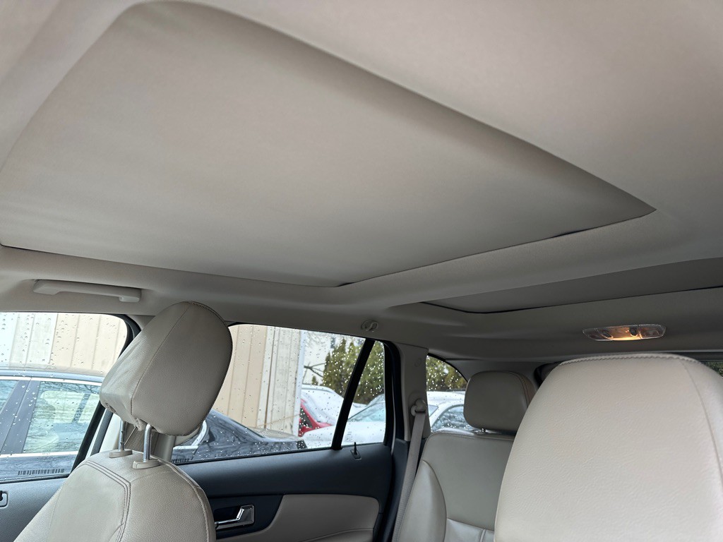 2013 Ford Edge Image 9