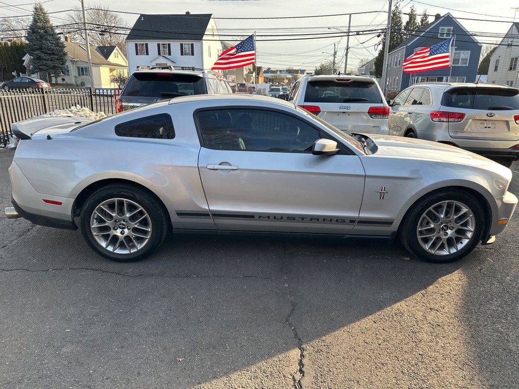 2012 Ford Mustang Image 6