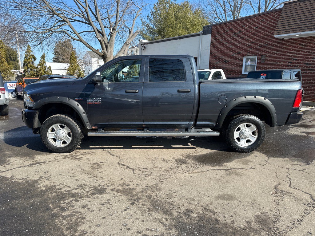 2016 RAM 3500 Image 2