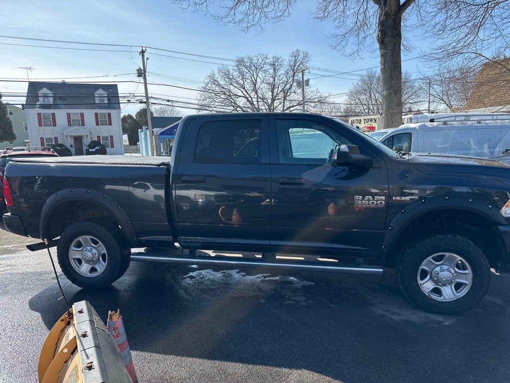 2016 RAM 3500 Image 6