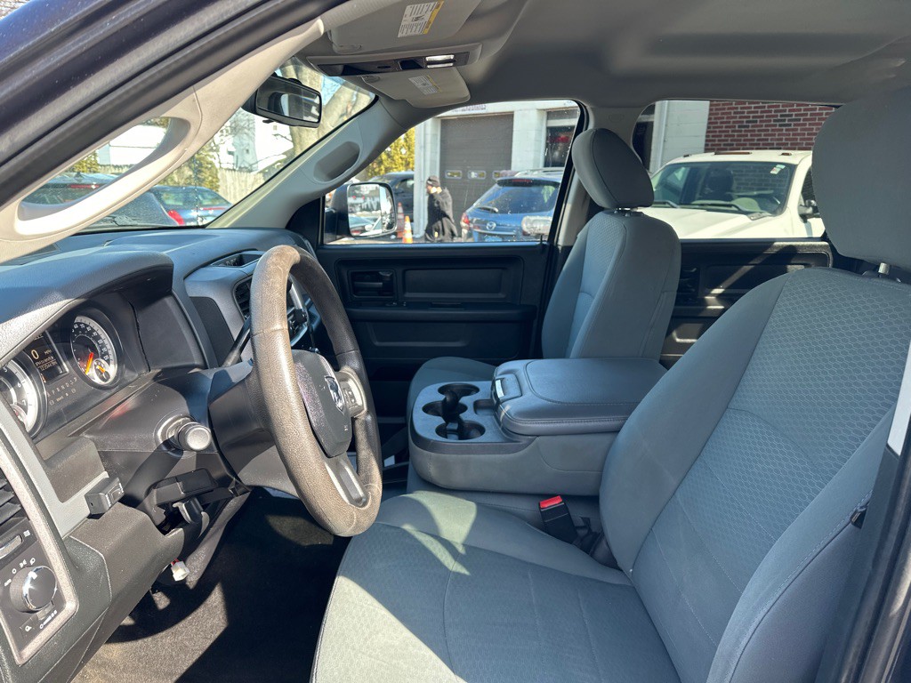 2016 RAM 3500 Image 9