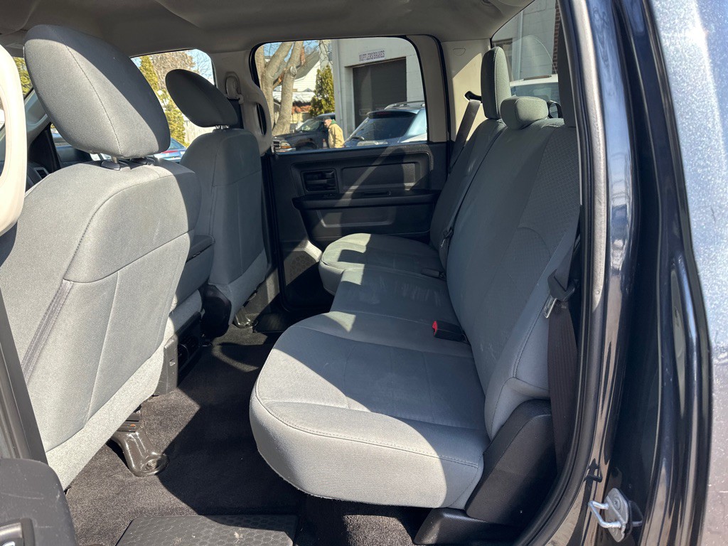 2016 RAM 3500 Image 12