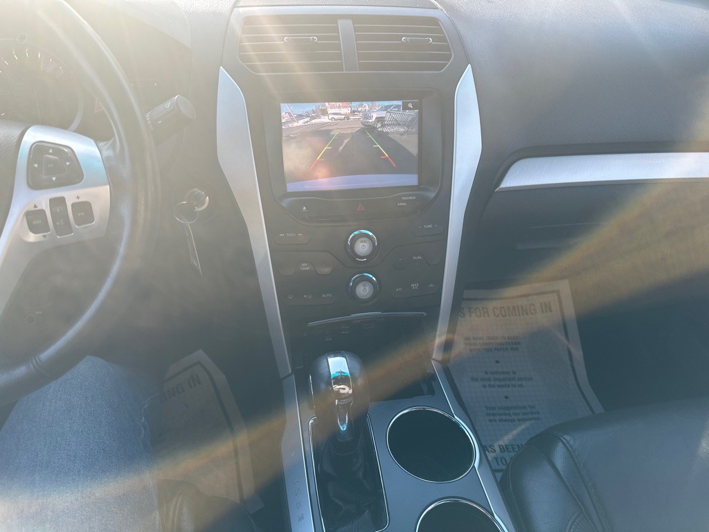 2014 Ford Explorer Image 11