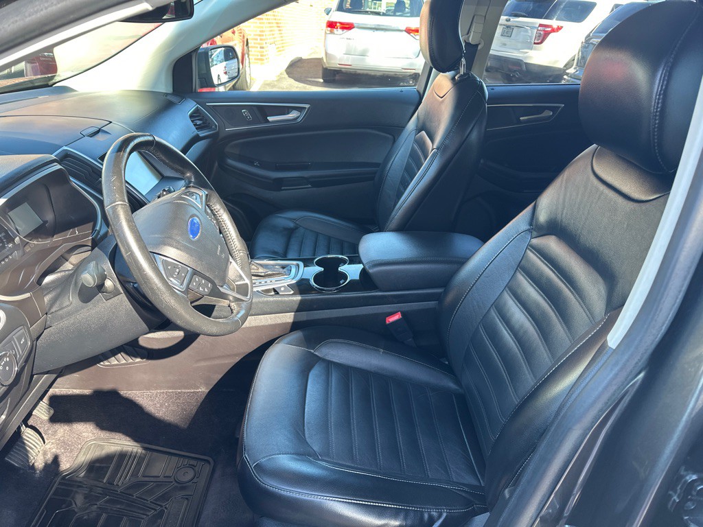 2015 Ford Edge Image 9