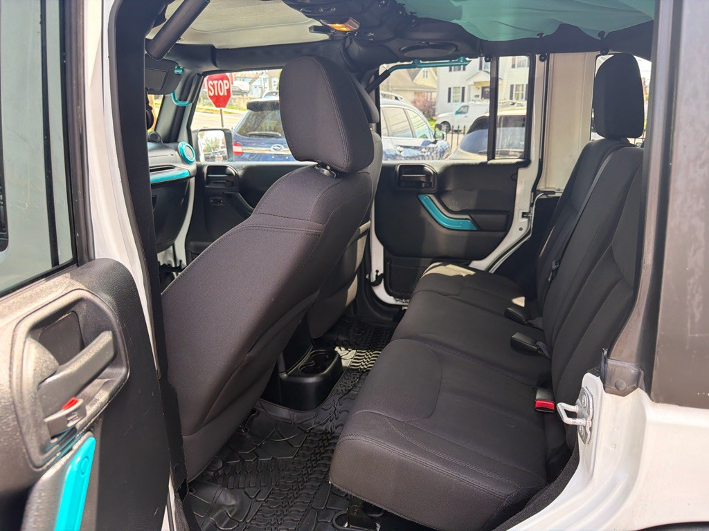 2014 Jeep Wrangler Unlimited Image 15