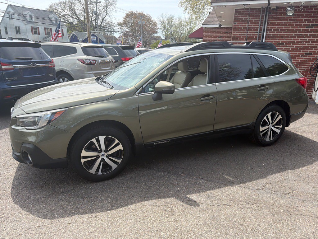 2019 Subaru Outback Image 1