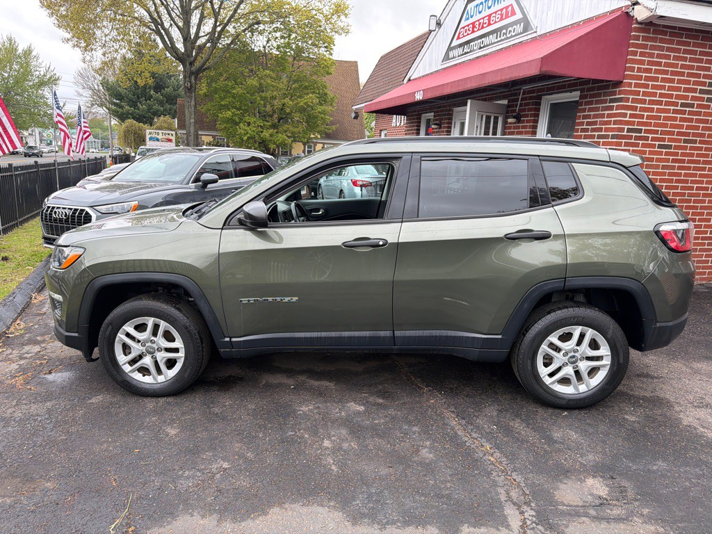 2018 Jeep Compass Image 2