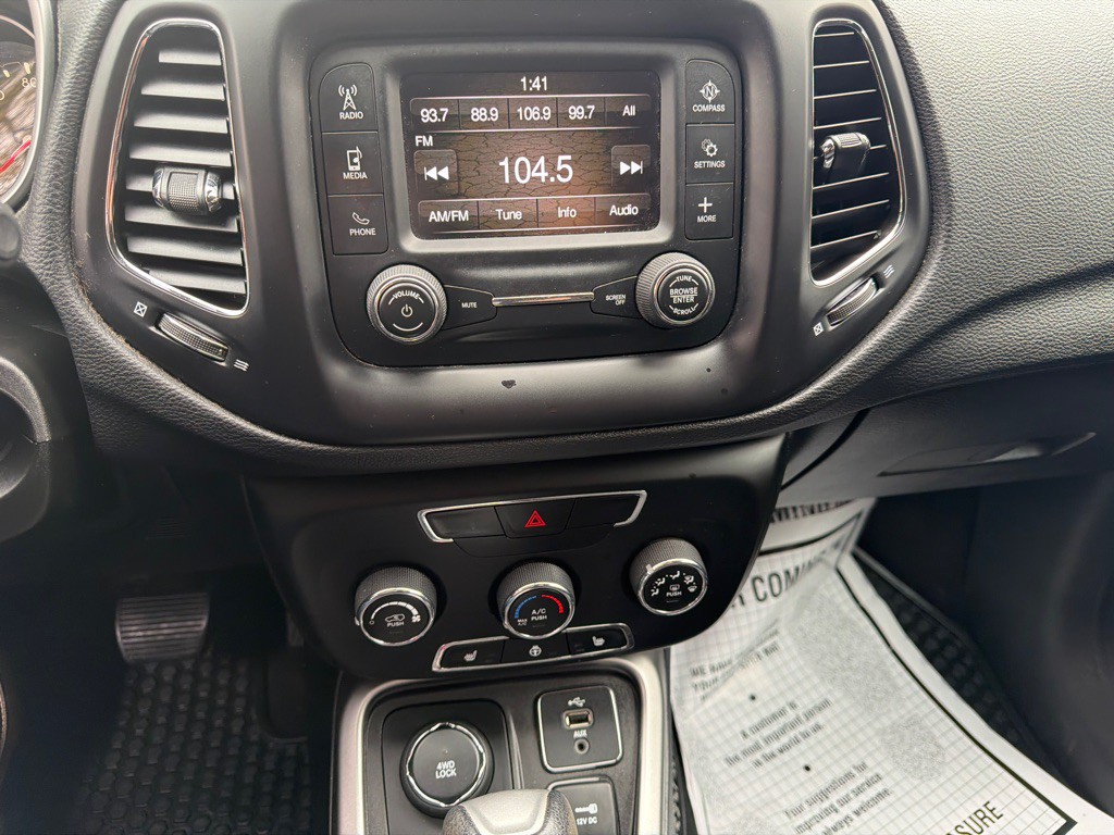 2018 Jeep Compass Image 12