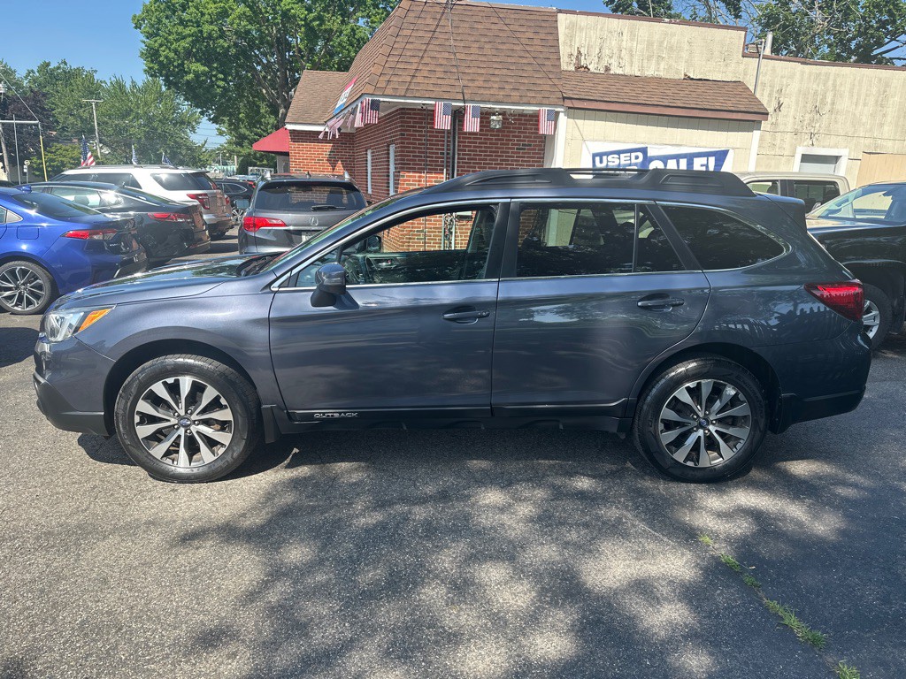 2017 Subaru Outback Image 2