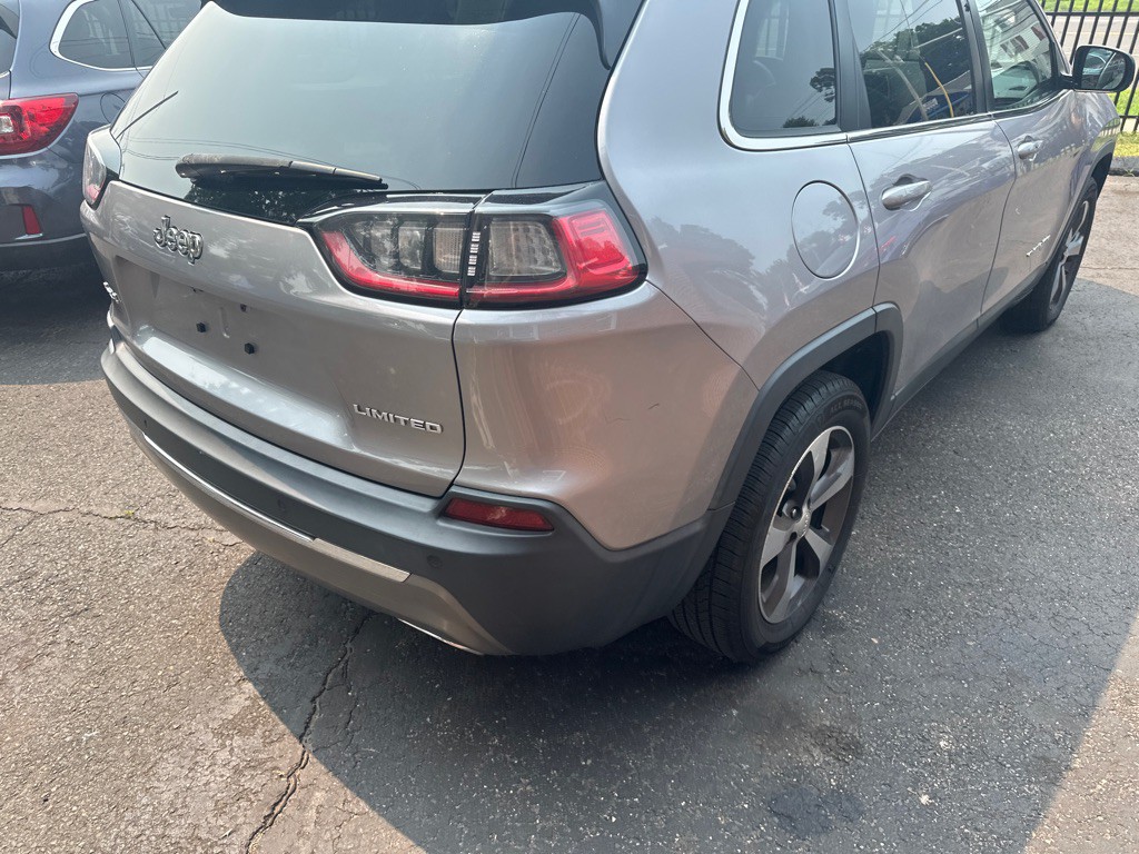 2019 Jeep Cherokee Image 5