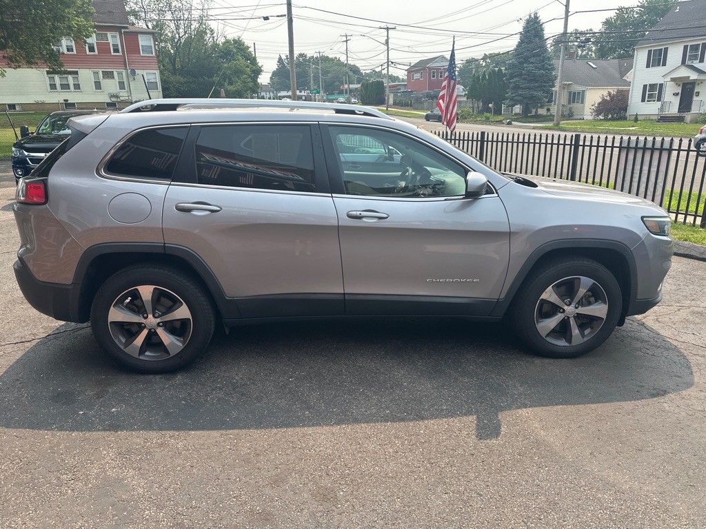 2019 Jeep Cherokee Image 6