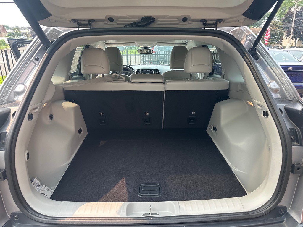 2019 Jeep Cherokee Image 13