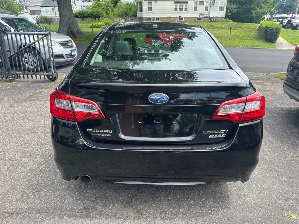 2015 Subaru Legacy Image 4