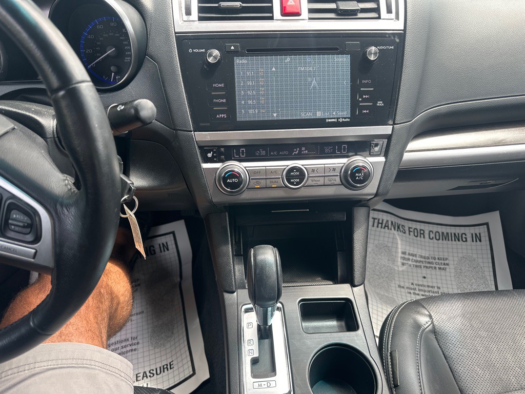 2015 Subaru Legacy Image 10