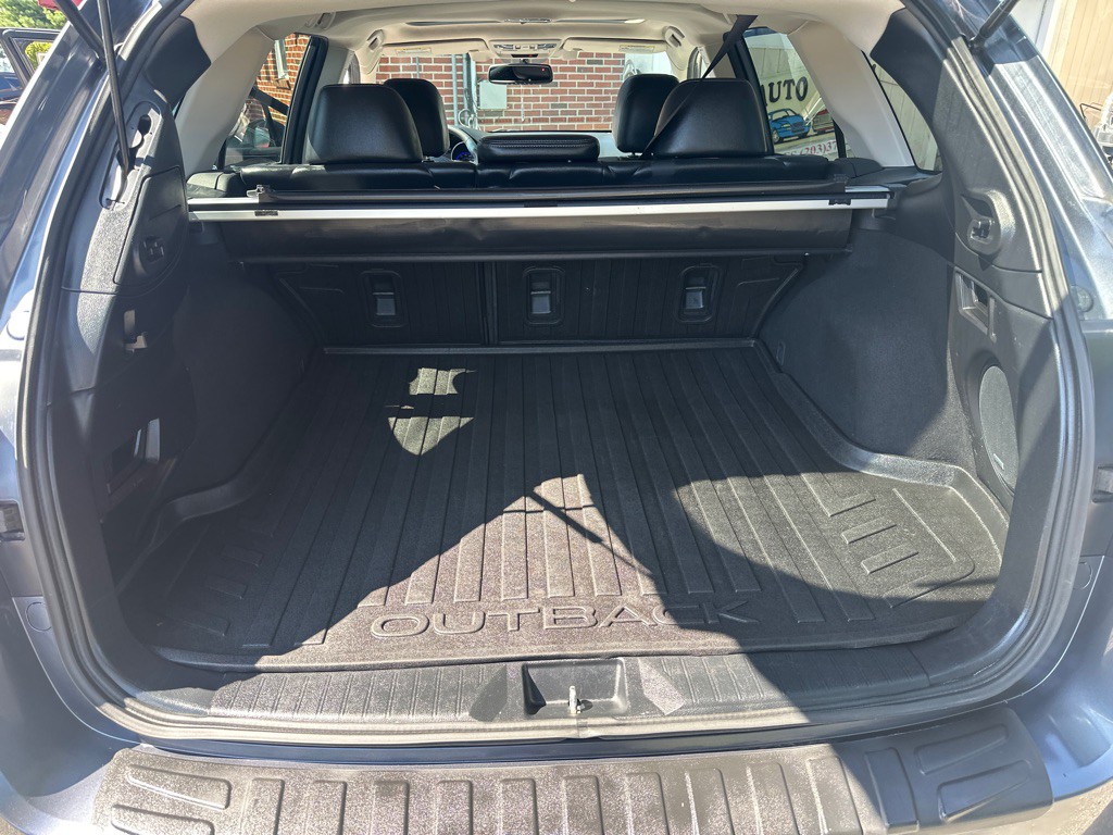 2016 Subaru Outback Image 13