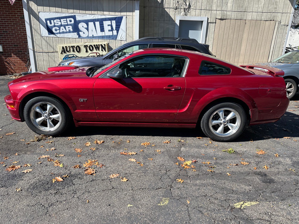 2007 Ford Mustang Image 2