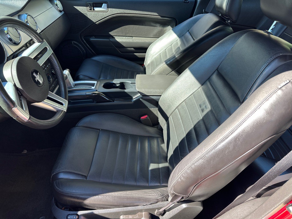 2007 Ford Mustang Image 8