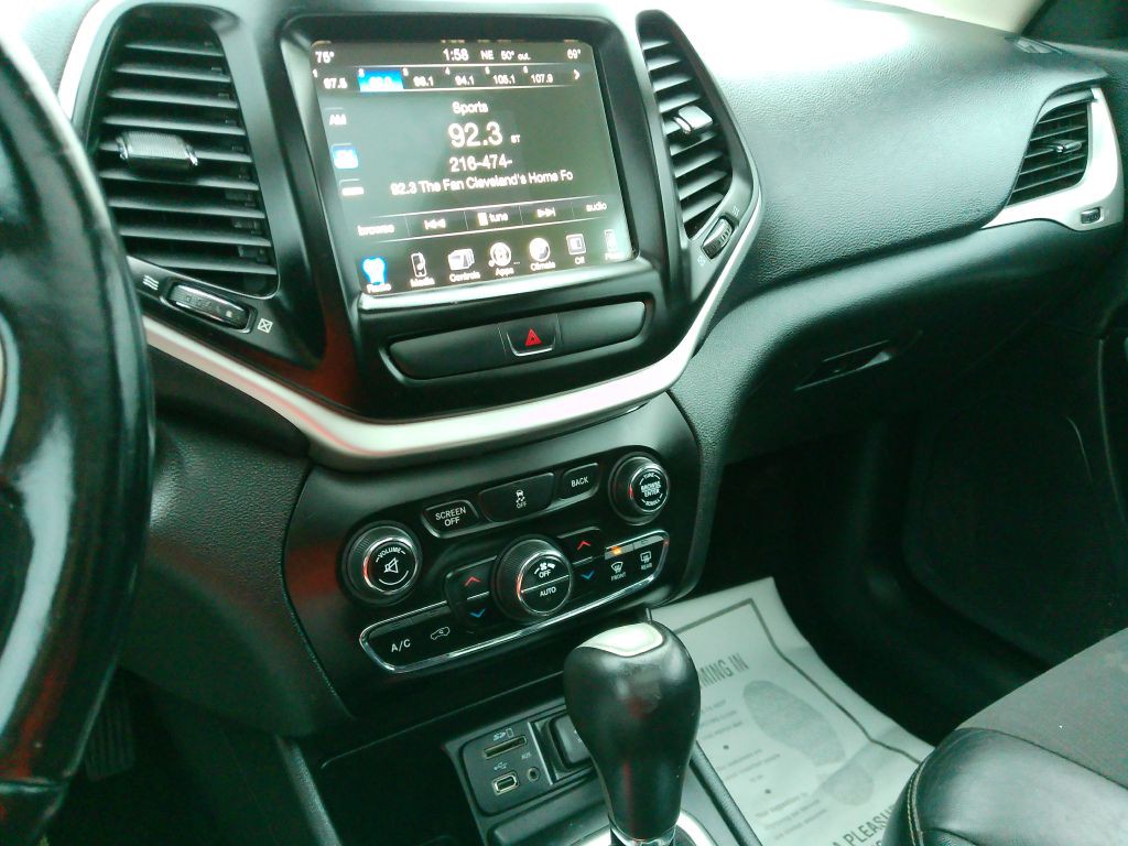 2018 Jeep Cherokee Image 5