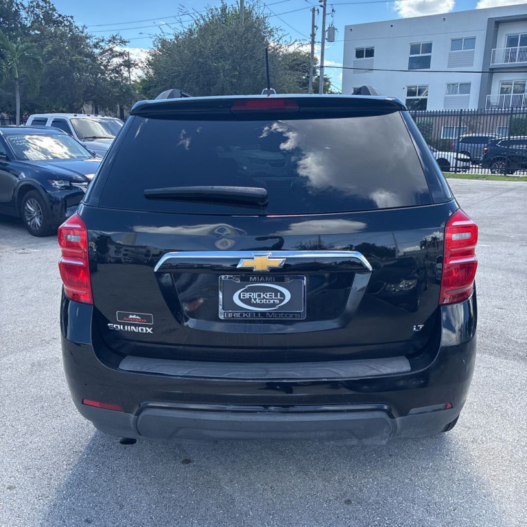 2017 Chevrolet Equinox Image 2