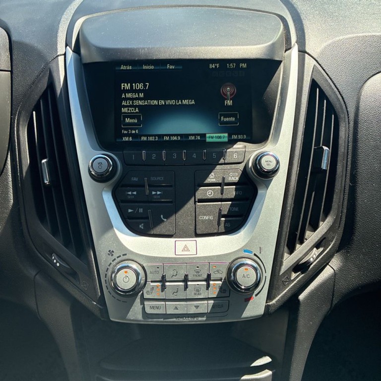 2017 Chevrolet Equinox Image 12
