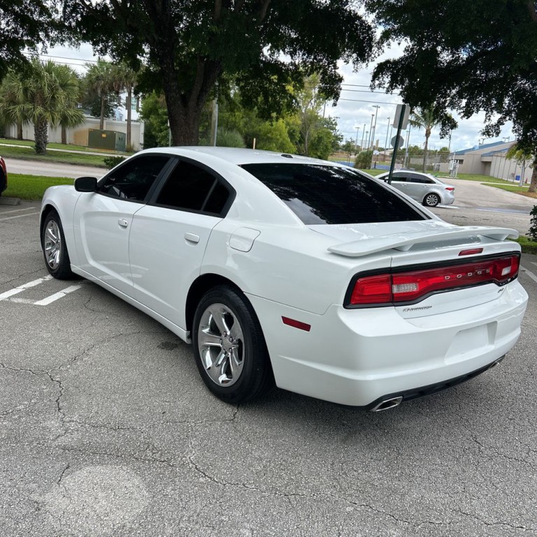 2014 Dodge Charger Image 2