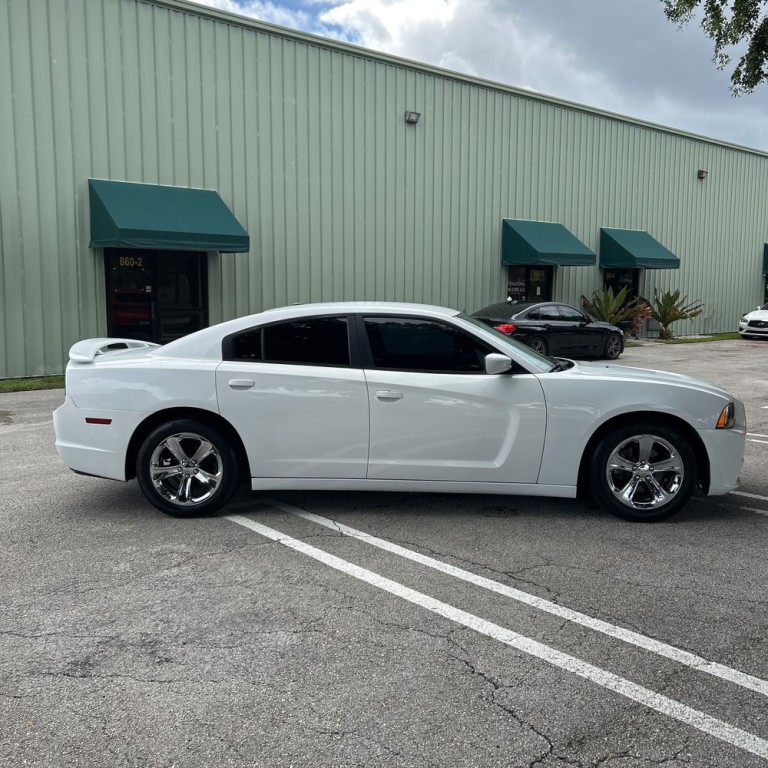 2014 Dodge Charger Image 8