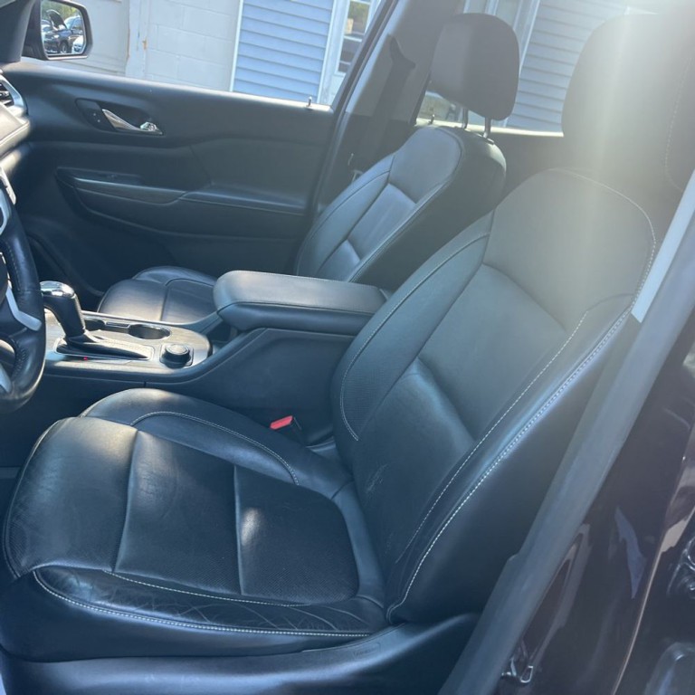 2017 GMC Acadia Image 7
