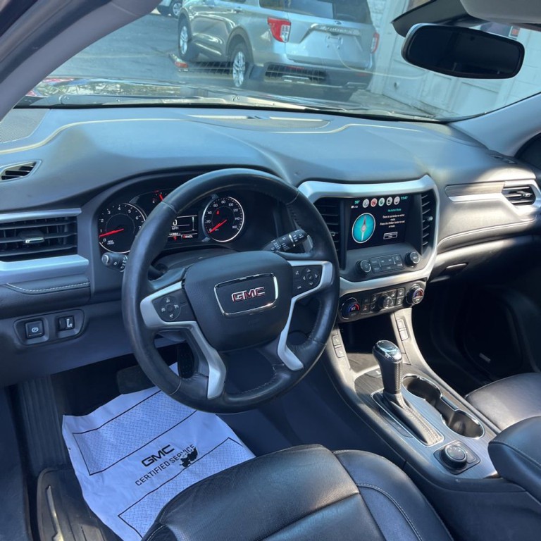 2017 GMC Acadia Image 9