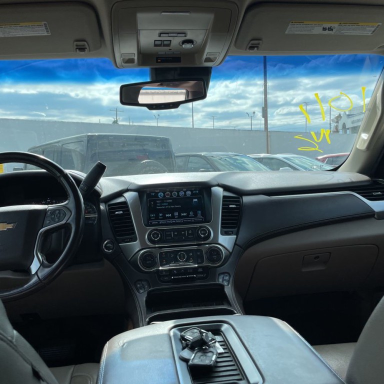 2017 Chevrolet Tahoe Image 4