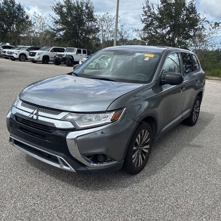 2020 Mitsubishi Outlander Image 5