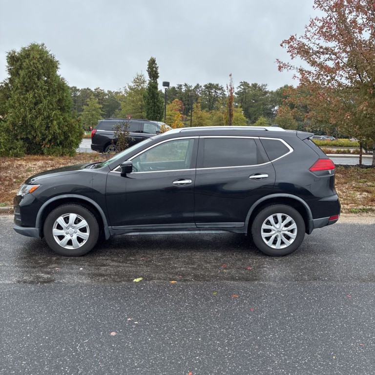 2017 Nissan Rogue Image 8