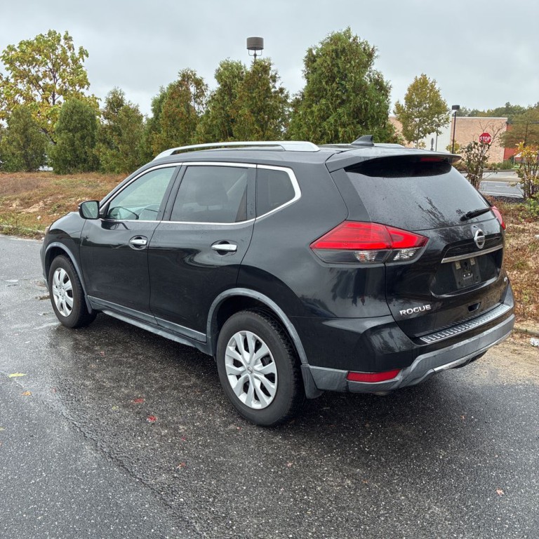 2017 Nissan Rogue Image 10