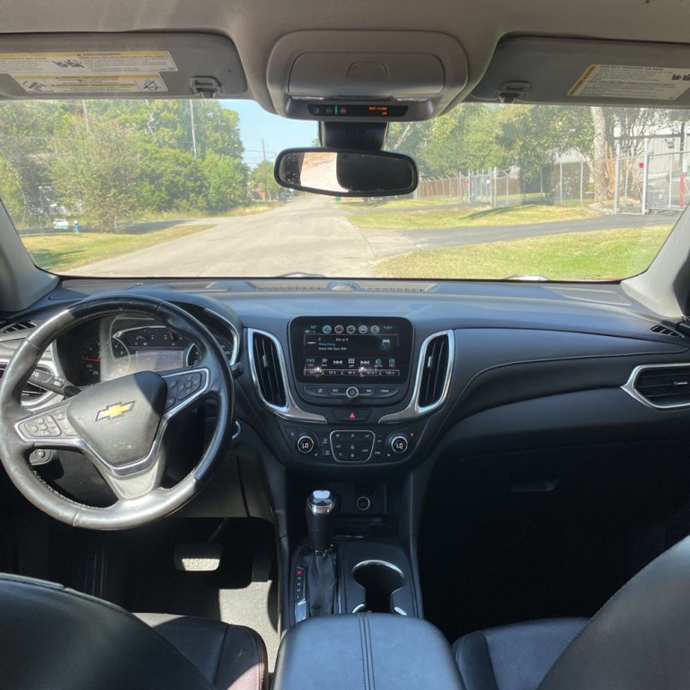 2018 Chevrolet Equinox Image 2