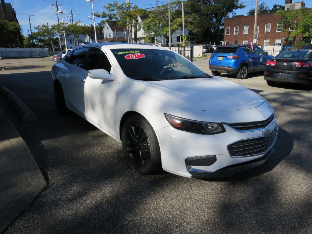 2017 Chevrolet Malibu Image 3