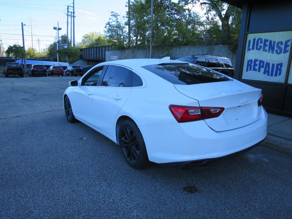 2017 Chevrolet Malibu Image 6
