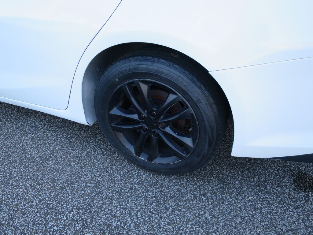 2017 Chevrolet Malibu Image 7