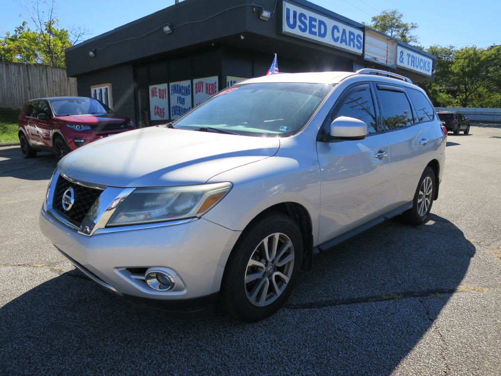 2015 Nissan Pathfinder Image 1