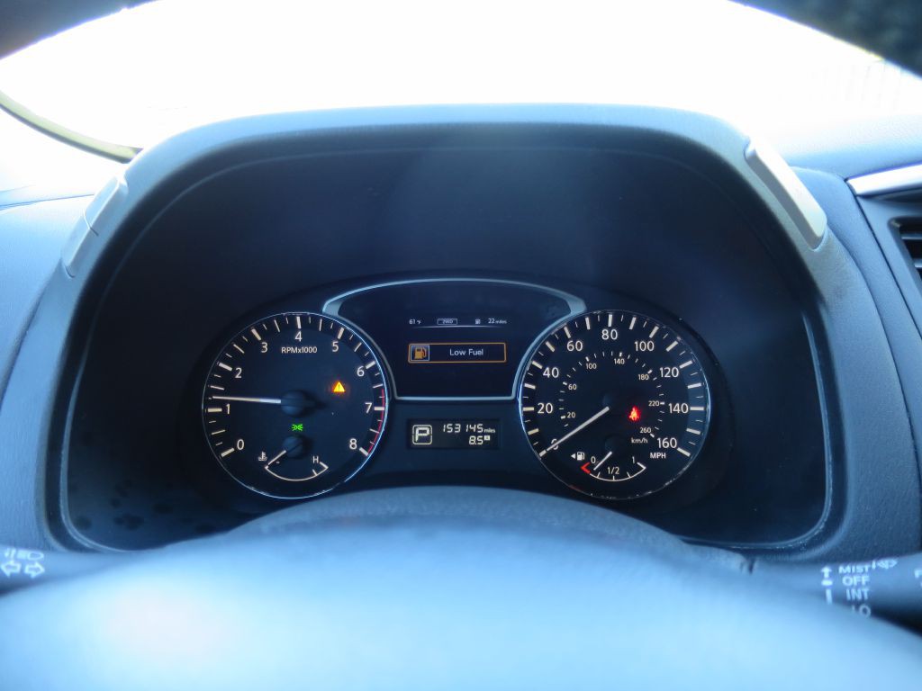 2015 Nissan Pathfinder Image 6