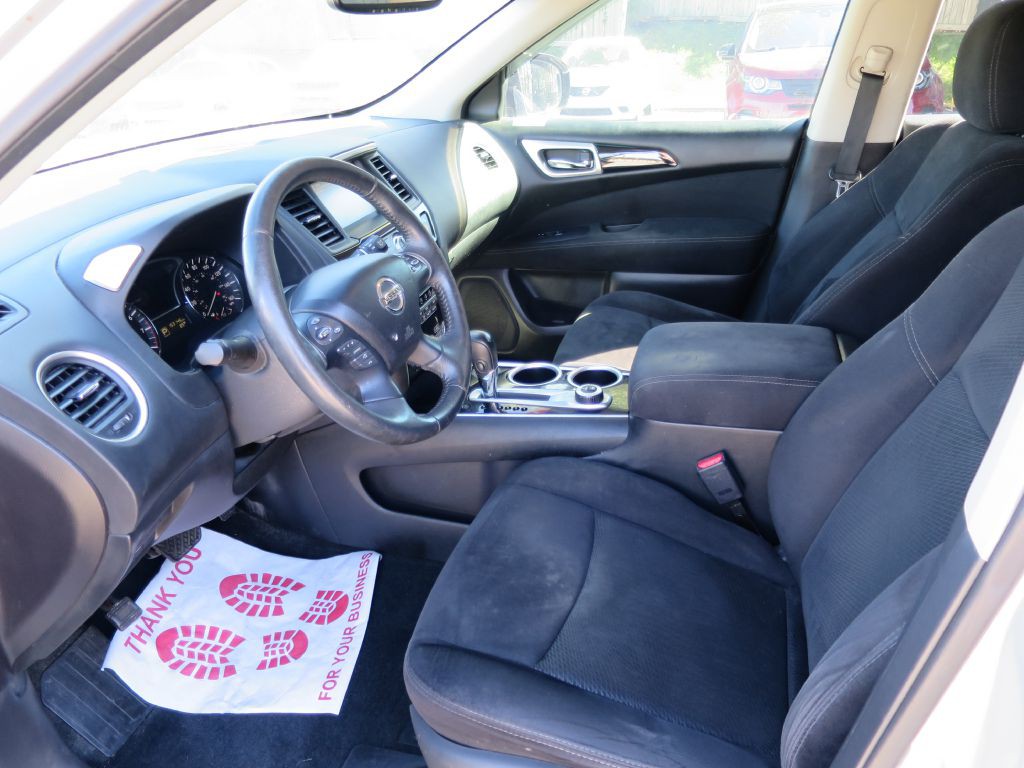 2015 Nissan Pathfinder Image 8