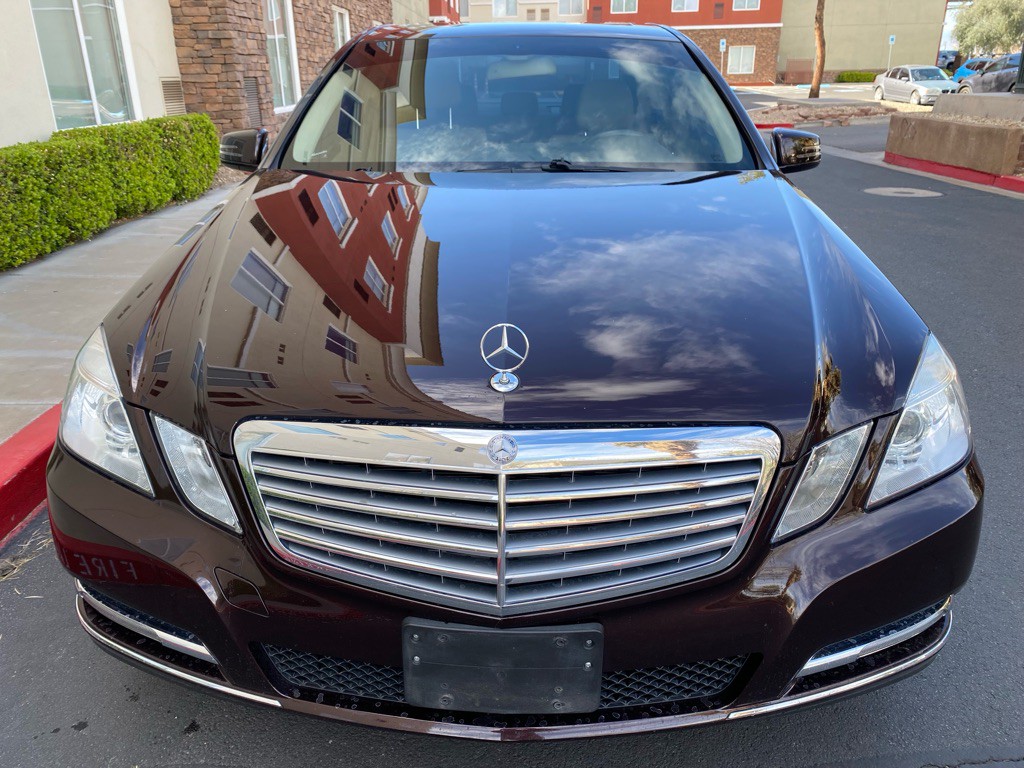2013 Mercedes-Benz E-Class Image 2
