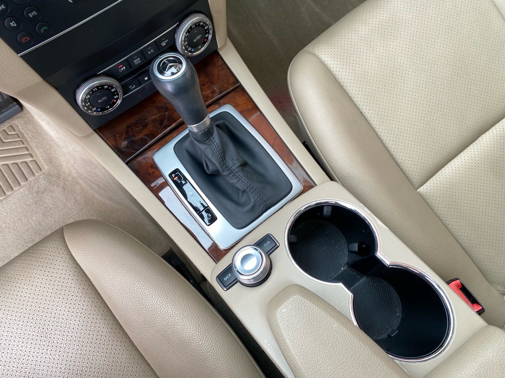 2011 Mercedes-Benz GLK-Class Image 10