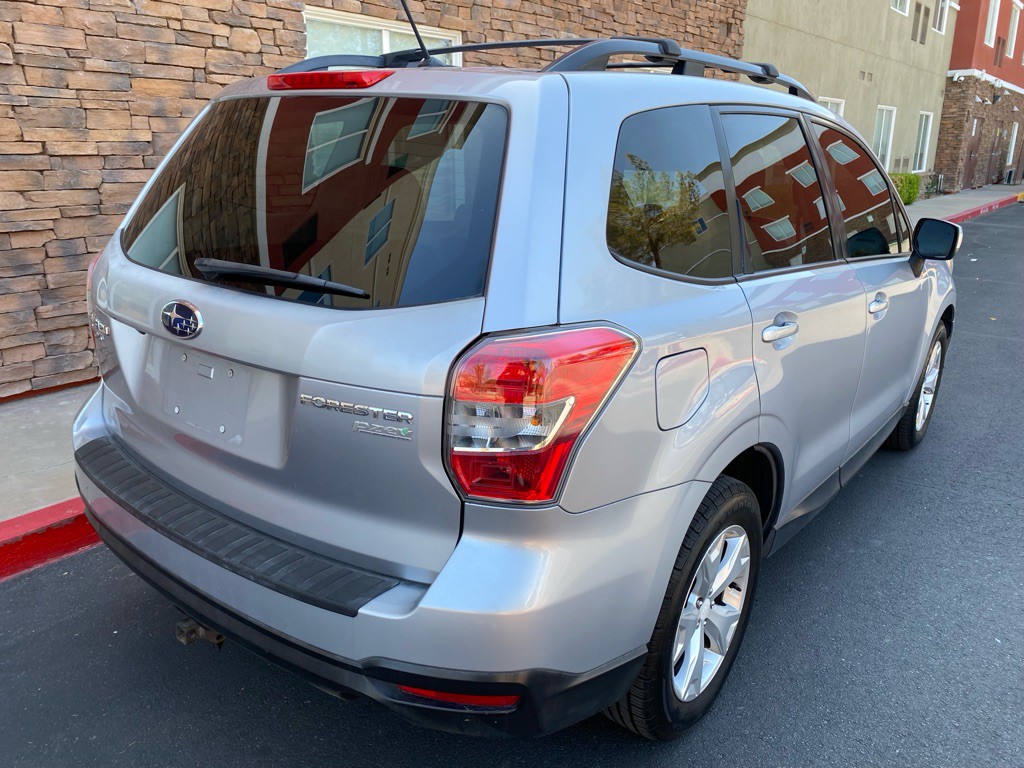 2015 Subaru Forester Image 4