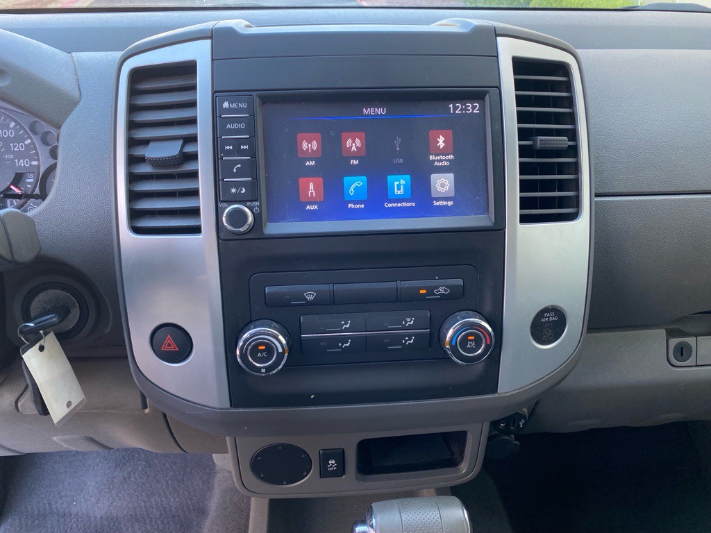 2019 Nissan Frontier Image 9