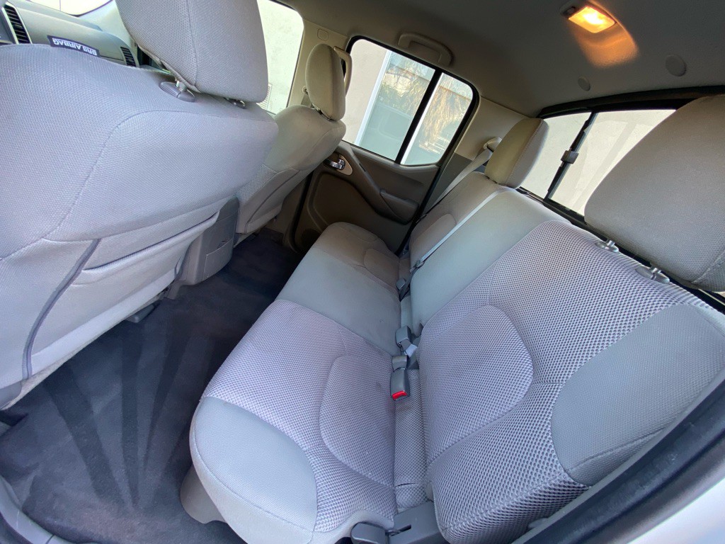 2019 Nissan Frontier Image 11