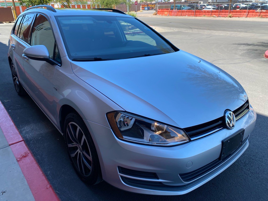 2016 Volkswagen Golf Image 3