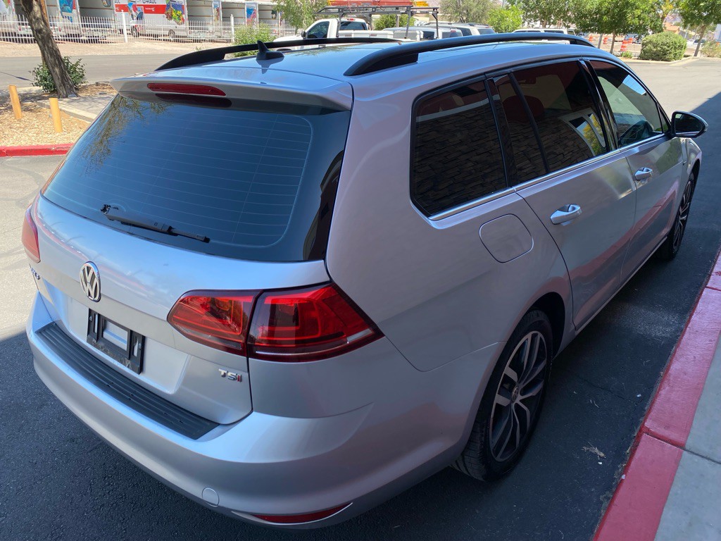 2016 Volkswagen Golf Image 4