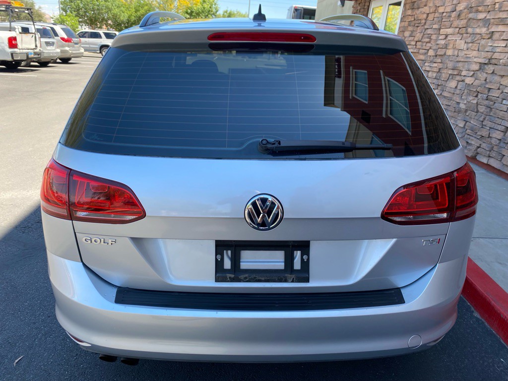 2016 Volkswagen Golf Image 5