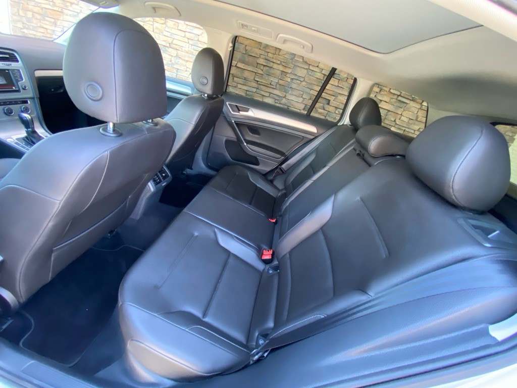 2016 Volkswagen Golf Image 11