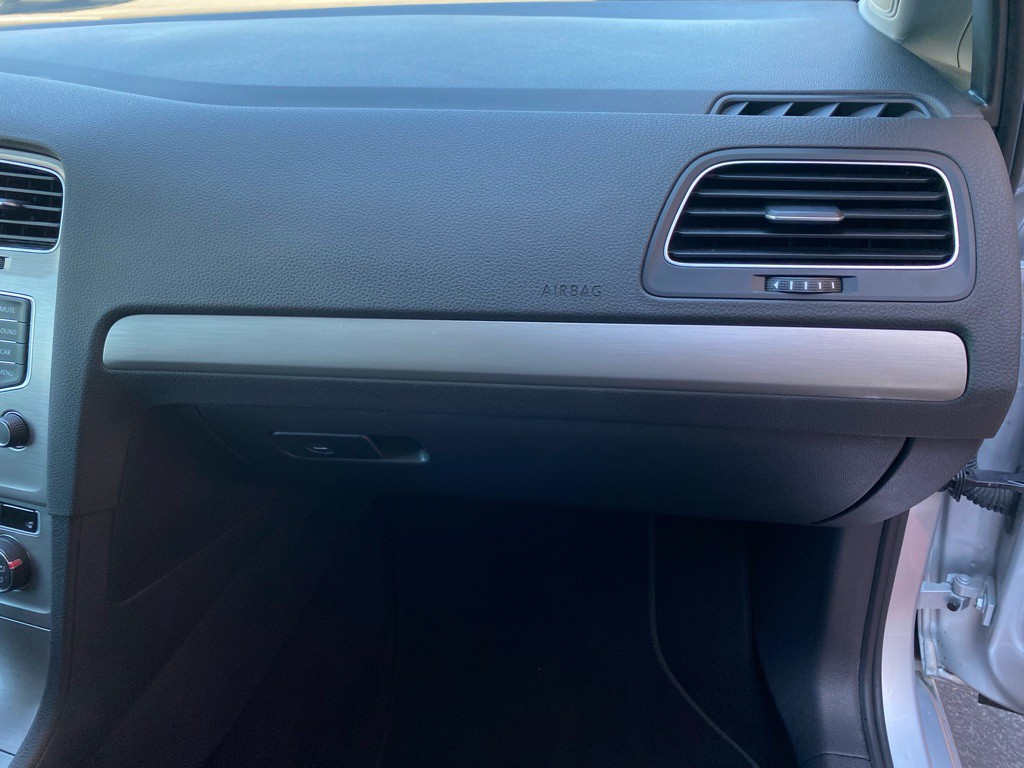 2016 Volkswagen Golf Image 15