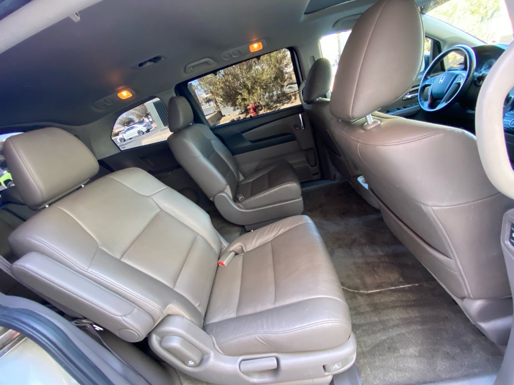 2015 Honda Odyssey Image 14